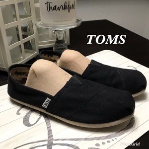 Toms Shoes size W8.5